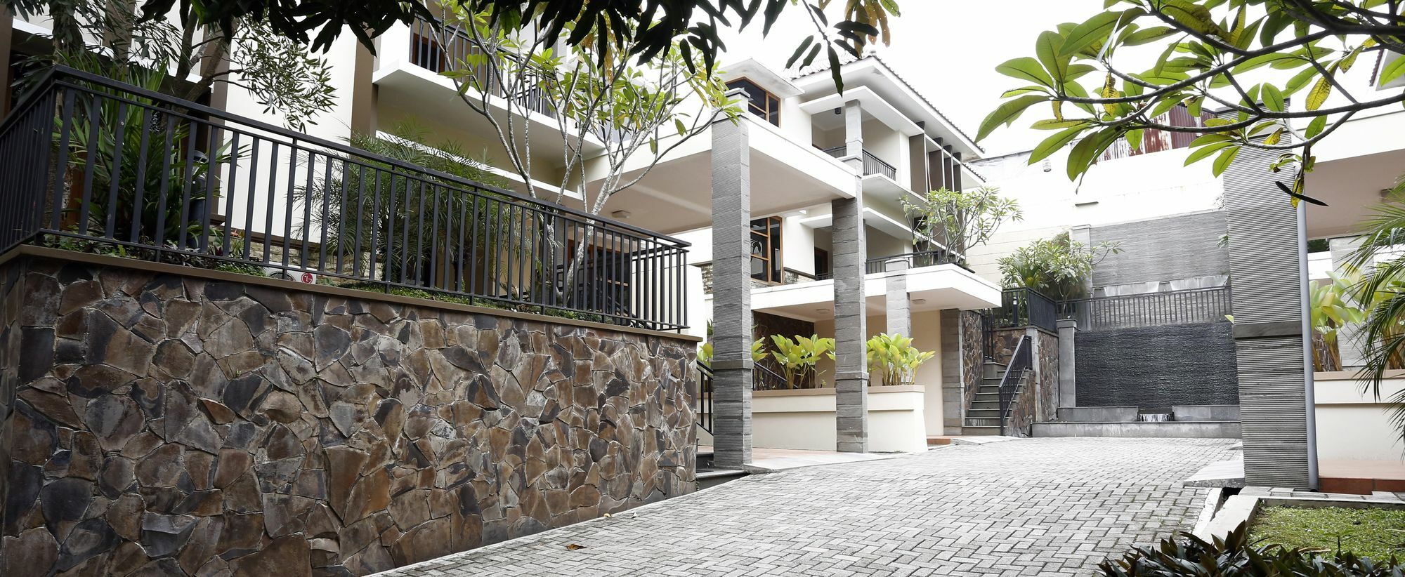 Kuldesak Villas Bandung Exterior photo